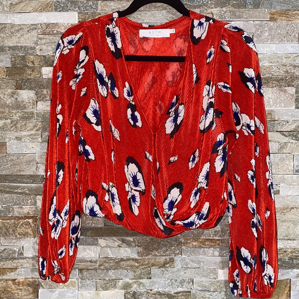 ASTR Red Floral V-neck Blouse